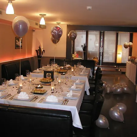 Roxane Panzio Budapest