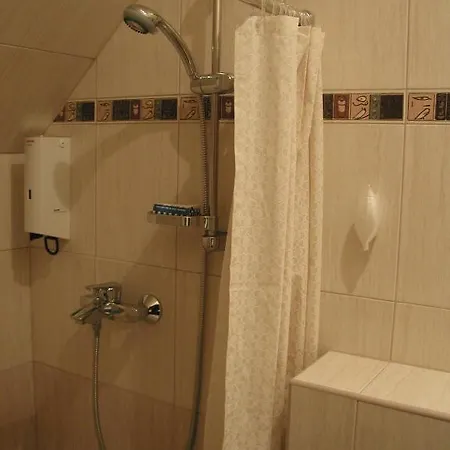 Roxane Panzio ブダペスト